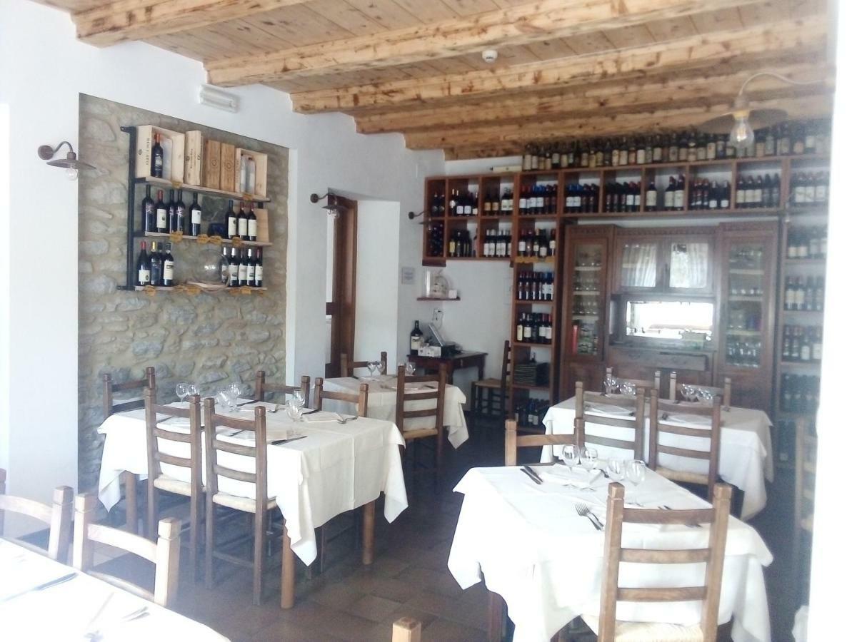 La Foresta Albergo Ristorante Pizzeria Badia Prataglia Zewnętrze zdjęcie