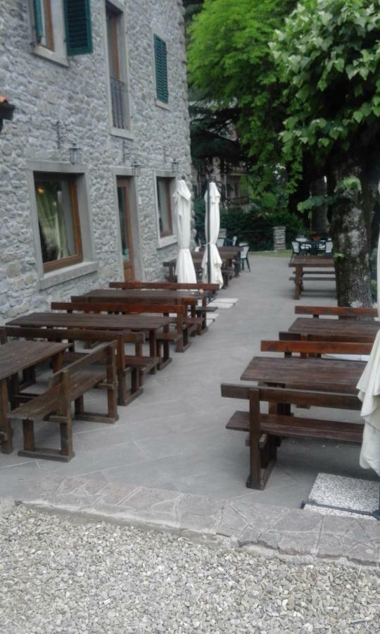 La Foresta Albergo Ristorante Pizzeria Badia Prataglia Zewnętrze zdjęcie
